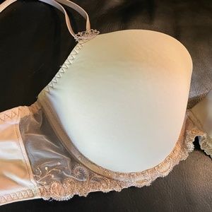 Simone Perele French nude bra size 32E (32DD)